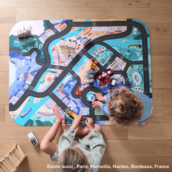Tapis circuit pour enfants dans les rues de Lyon